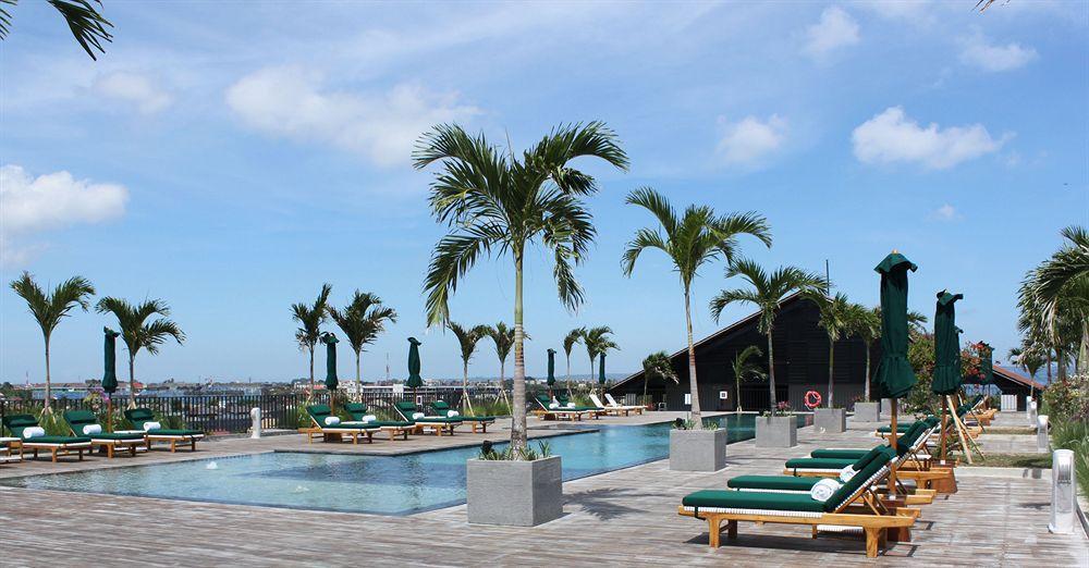 Cross Paasha Bali Seminyak Hotel Exterior foto